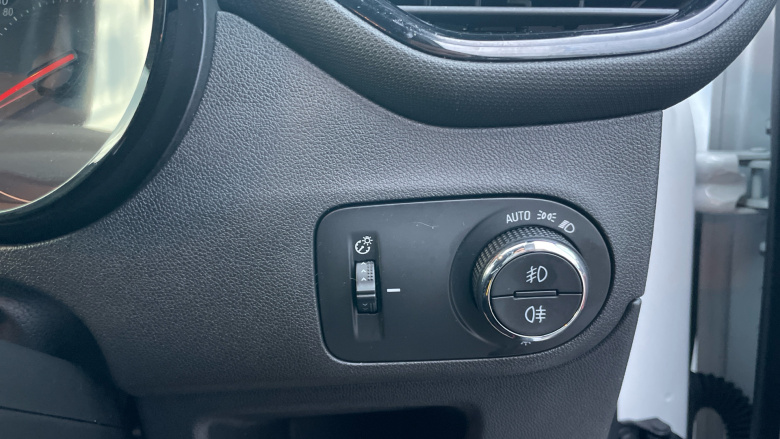 Vauxhall Crossland 1.2 Turbo [130] SRi Nav 5dr Petrol Hatchback